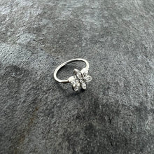 20G 5/16 Clear Gem Fancy Flower Seamless Nose Hoop