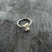 20G 5/16 Textured Little Bow Seamless Nose Hoop