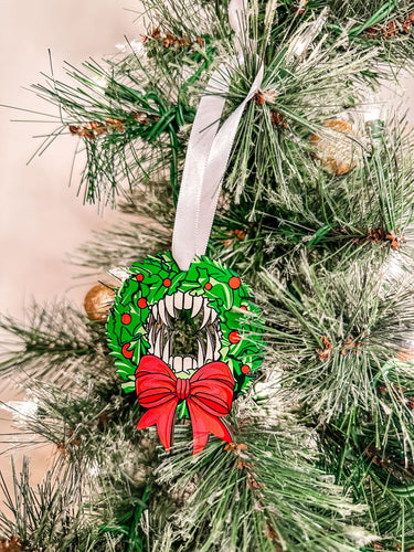 Wood Holiday Vampire Wreath Christmas Ornament